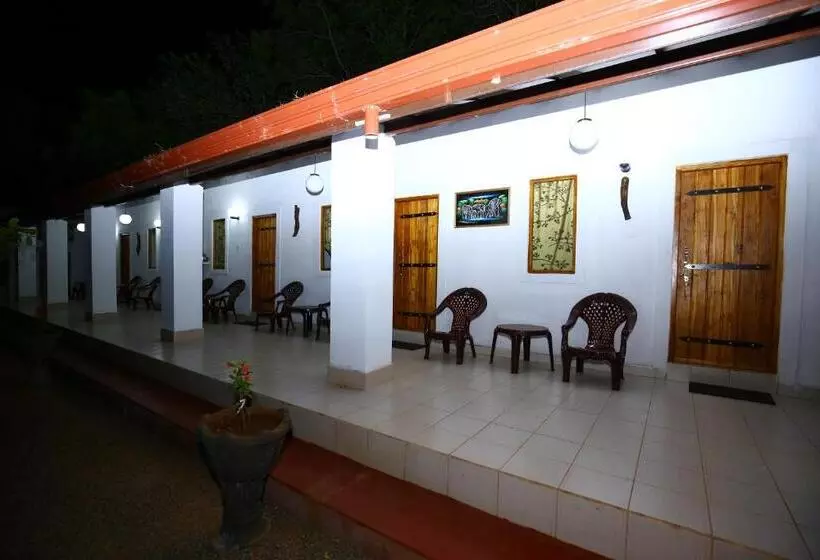 ペンション Amadi Rest