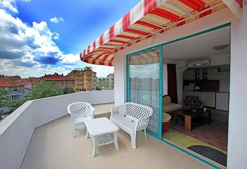 Majatalo Ravda Bay Guest House