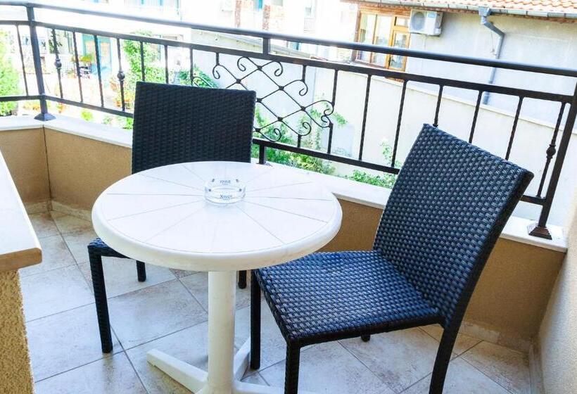 پانسیون Ravda Bay Guest House