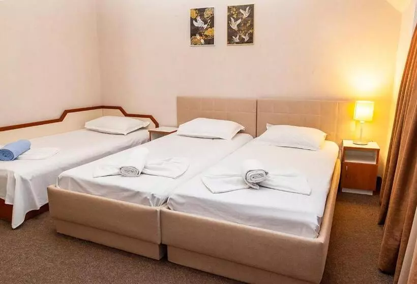 Majatalo Ravda Bay Guest House