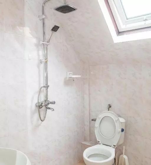 Majatalo Ravda Bay Guest House