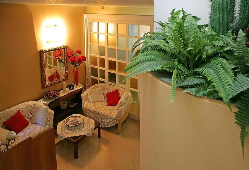 בית מלון כפרי Ristorante Miralago