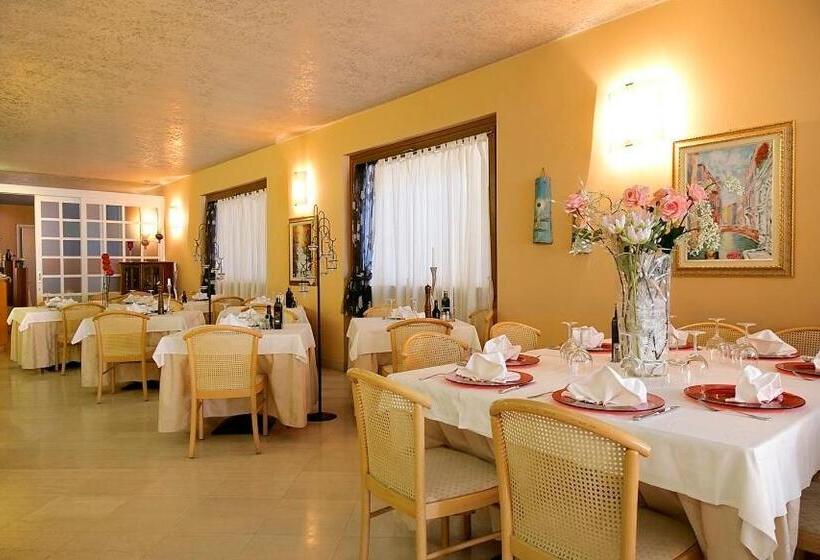 בית מלון כפרי Ristorante Miralago