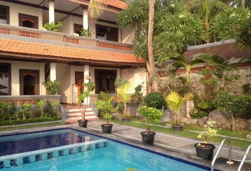 リゾートホテル Dewa Bharata Bungalows Candidasa