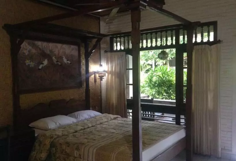 リゾートホテル Dewa Bharata Bungalows Candidasa