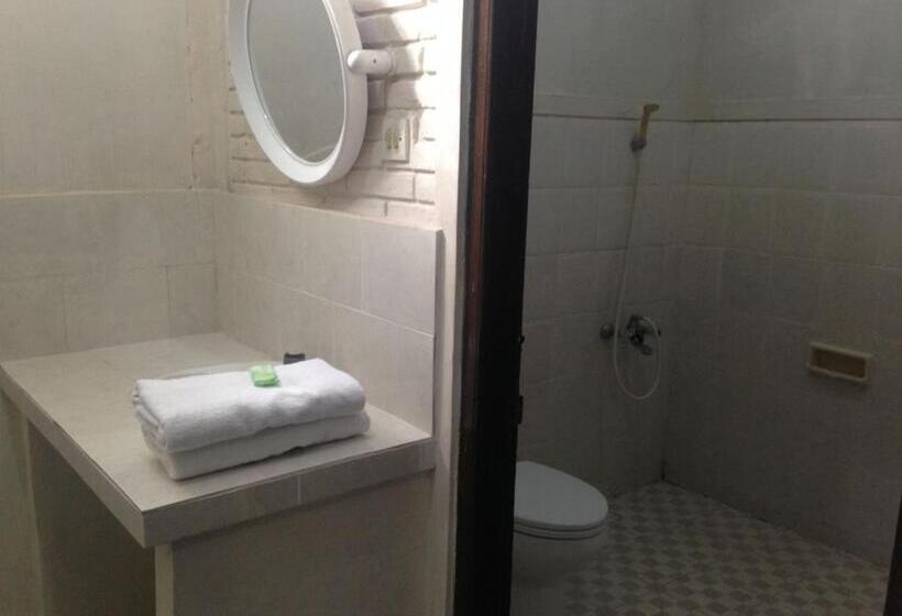 אתר נופש Dewa Bharata Bungalows Candidasa