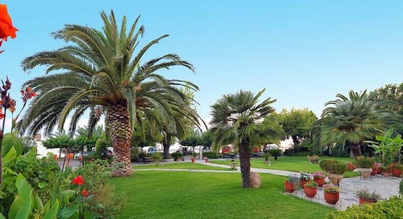 בית מלון כפרי Galazia Akti