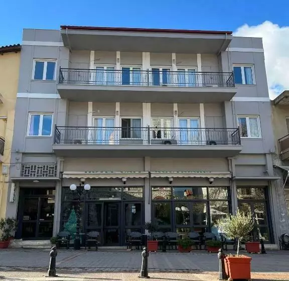 ホテル Koutriaris