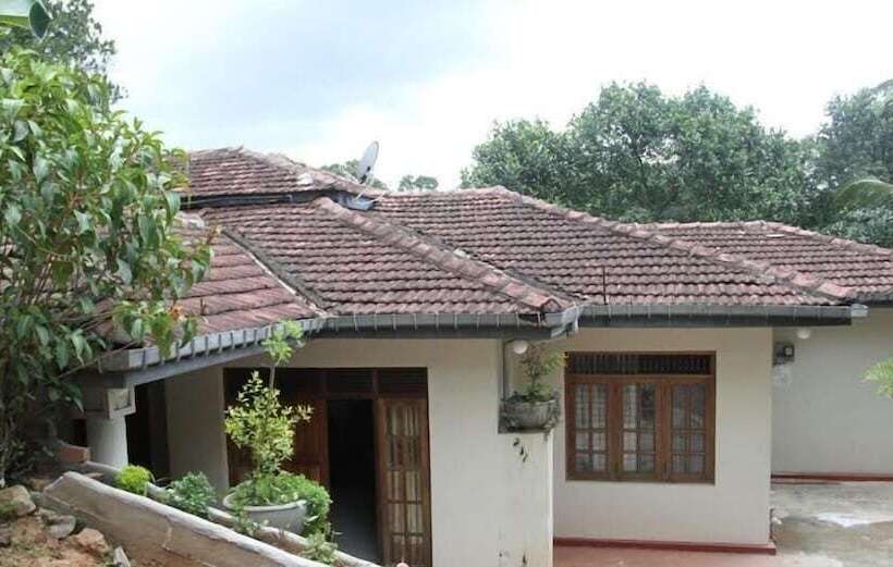 Hotel Peradeniya Rest Inn