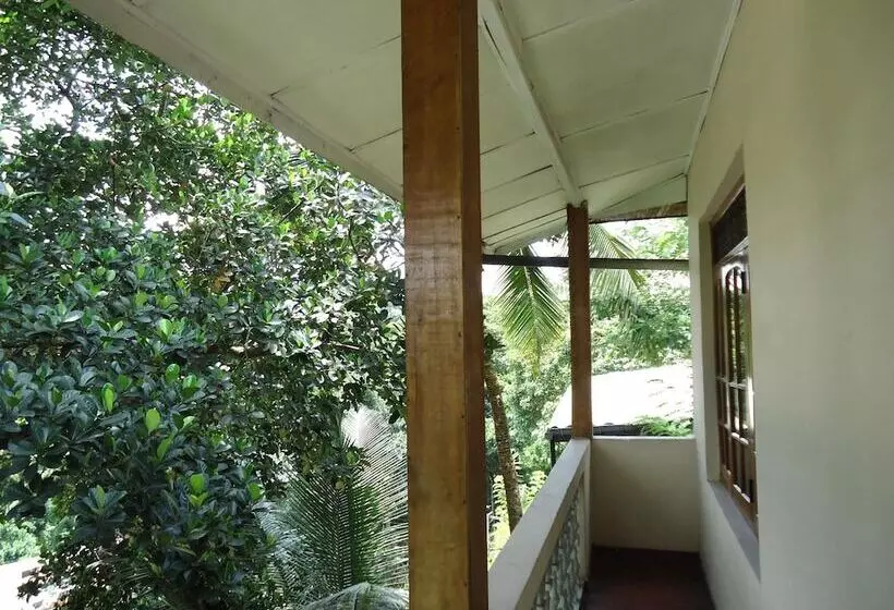 Hotelli Peradeniya Rest Inn