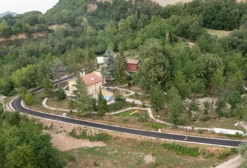 هتل Saecula Natural Village Experience