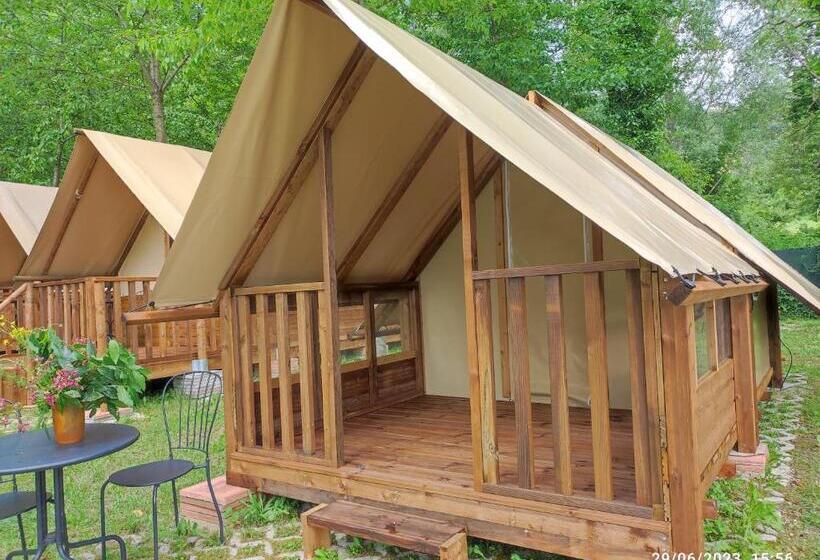 فندق Saecula Natural Village Experience