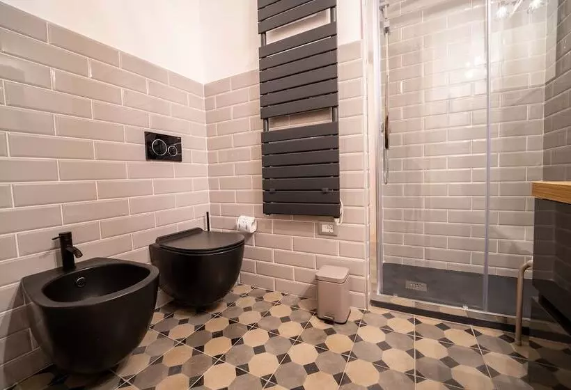 تختخواب و صبحانه Urban Rooms