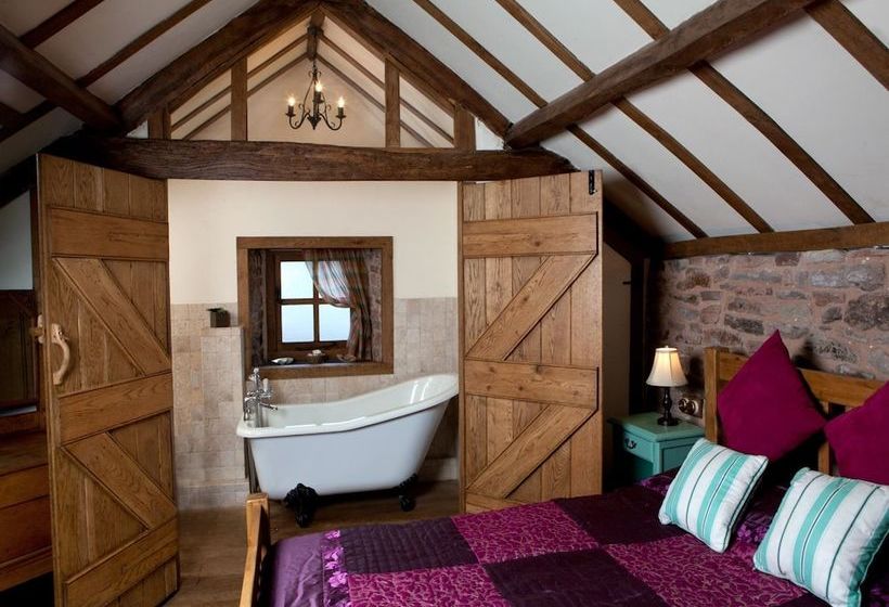 Charming And Authentic Cottage With Beautiful Views In A Quiet Location