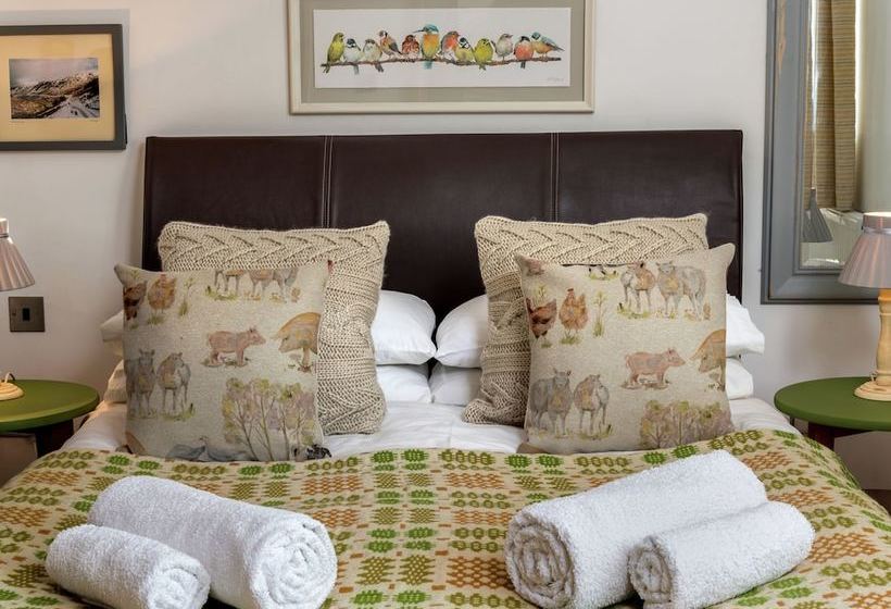 Cottage Consisting Of Luxury Like A Rain Shower And Ideally Situated In Crai