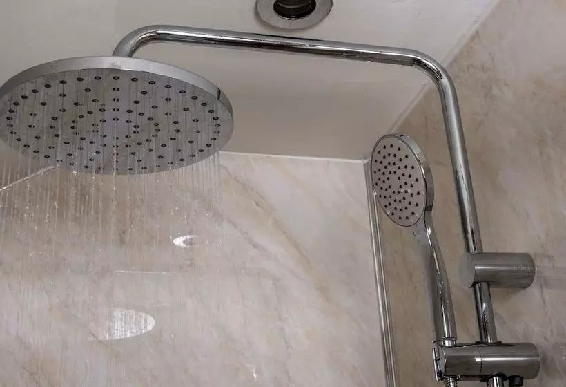 Cottage Consisting Of Luxury Like A Rain Shower And Ideally Situated In Crai