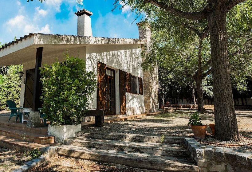 Cottage For A Family Vacation In Montferri With A Private Garden