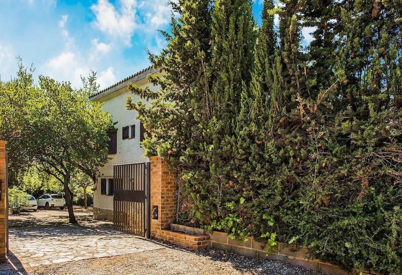 Cottage For A Family Vacation In Montferri With A Private Garden