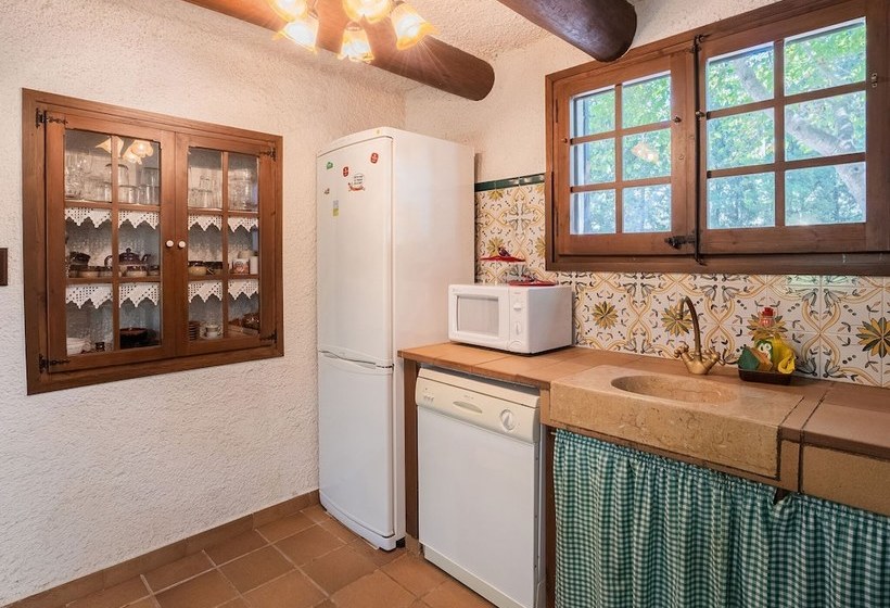 Cottage For A Family Vacation In Montferri With A Private Garden