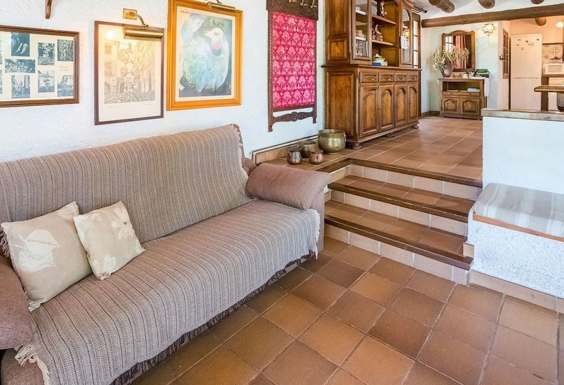 Cottage For A Family Vacation In Montferri With A Private Garden