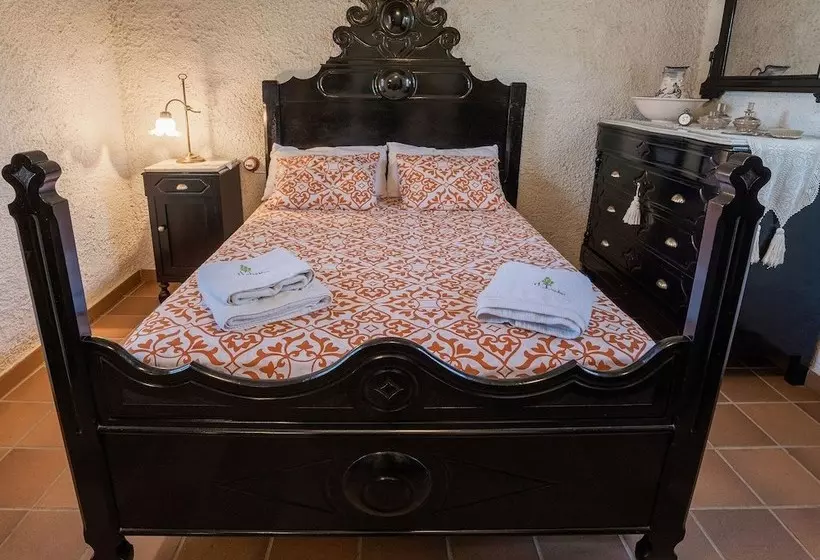 Cottage For A Family Vacation In Montferri With A Private Garden