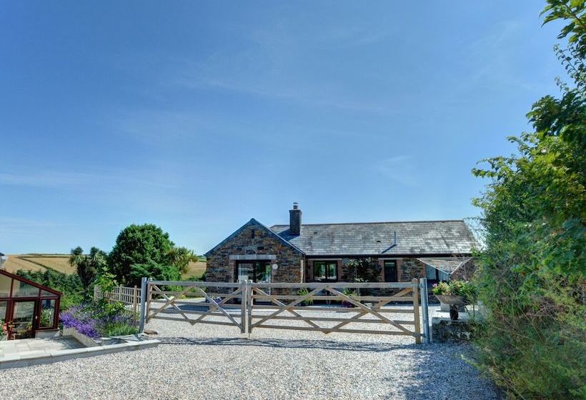 Cozy Cottage In Saint Essey With Terrace