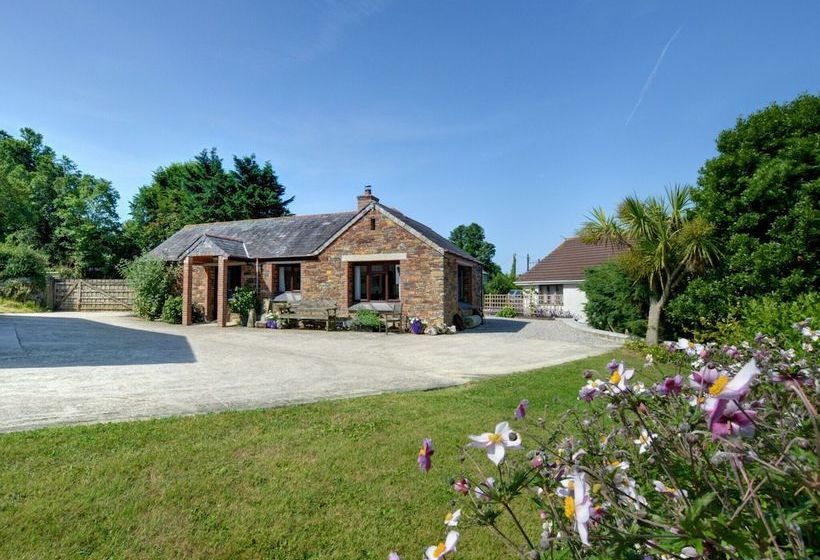 Cozy Cottage In Saint Essey With Terrace