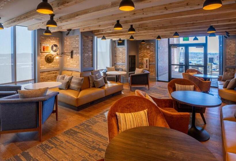 هتل Indigo Columbus At Riverfront Place, An Ihg