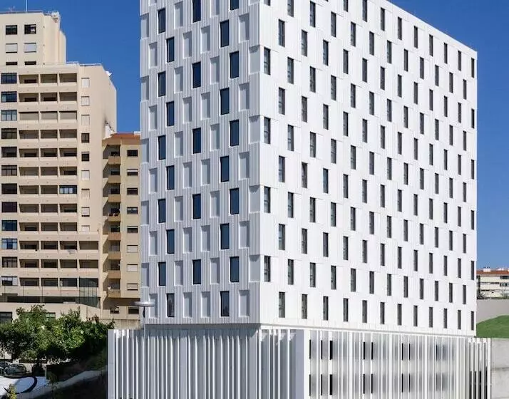 Hotel Moxy Lisboa Oriente