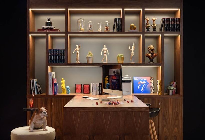 Hotel Moxy Lisboa Oriente