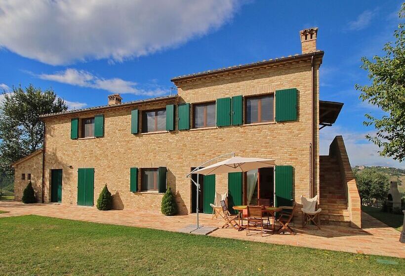 Luxurious Cottage With Swimming Pool In Montelabbate