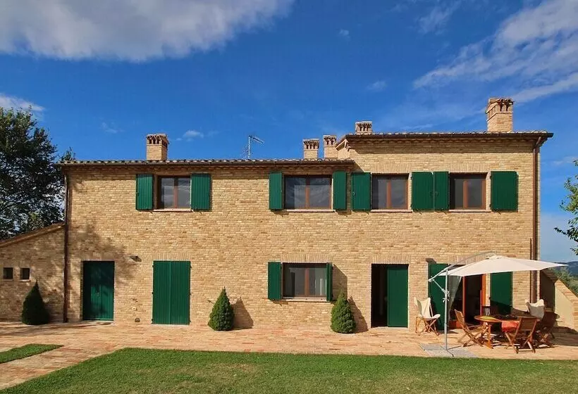 Luxurious Cottage With Swimming Pool In Montelabbate