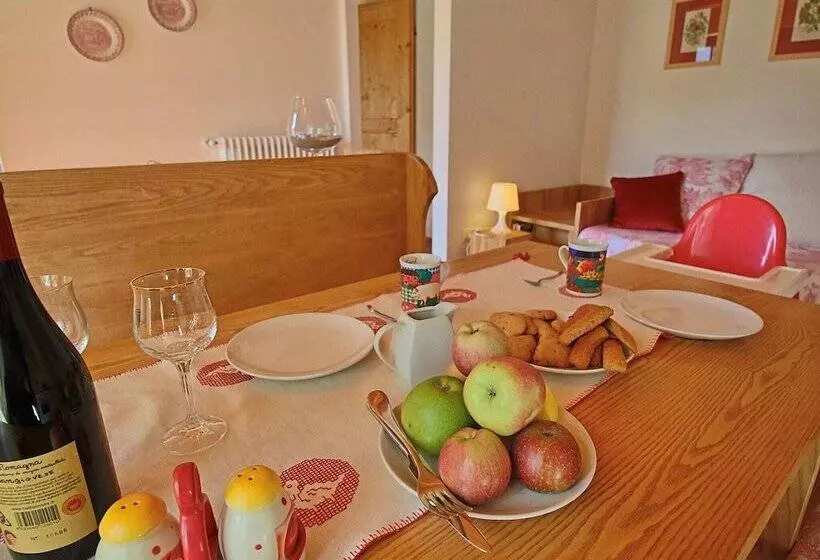 Luxurious Cottage With Swimming Pool In Montelabbate