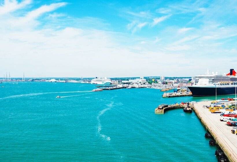 펜션 Shirley House Self Catering Guest House, 5 Min Drive To Cruise Ship Terminals And City Centre