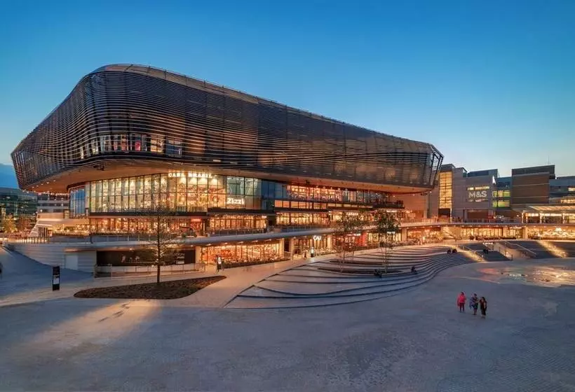 Majatalo Shirley House Self Catering Guest House, 5 Min Drive To Cruise Ship Terminals And City Centre