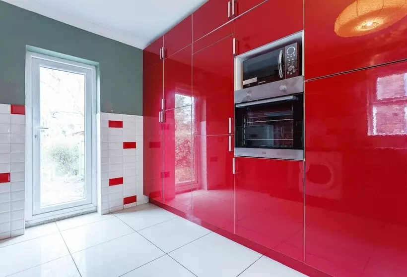 Majatalo Shirley House Self Catering Guest House, 5 Min Drive To Cruise Ship Terminals And City Centre