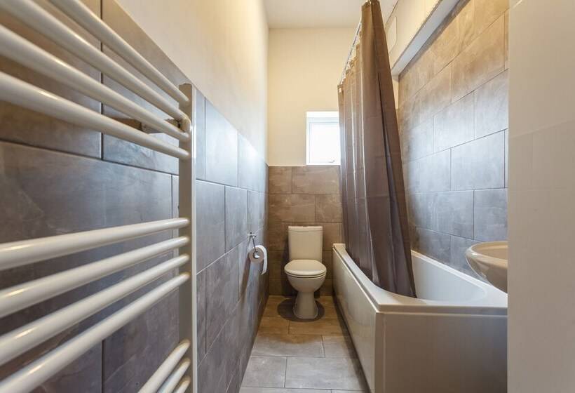 펜션 Shirley House Self Catering Guest House, 5 Min Drive To Cruise Ship Terminals And City Centre