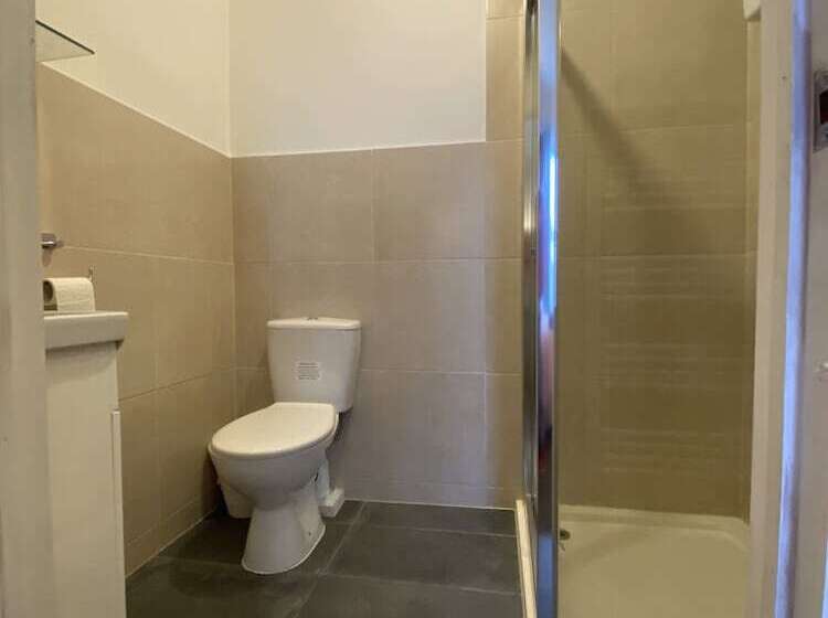 펜션 Shirley House Self Catering Guest House, 5 Min Drive To Cruise Ship Terminals And City Centre