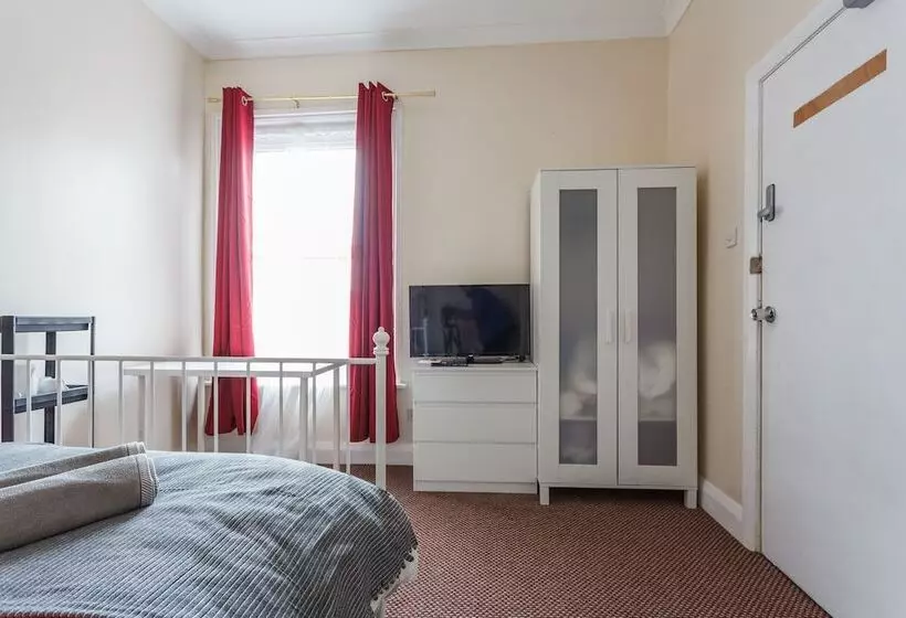 Majatalo Shirley House Self Catering Guest House, 5 Min Drive To Cruise Ship Terminals And City Centre