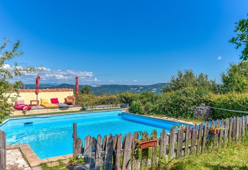 Provincial Cottage In Provence With Swimming Pool