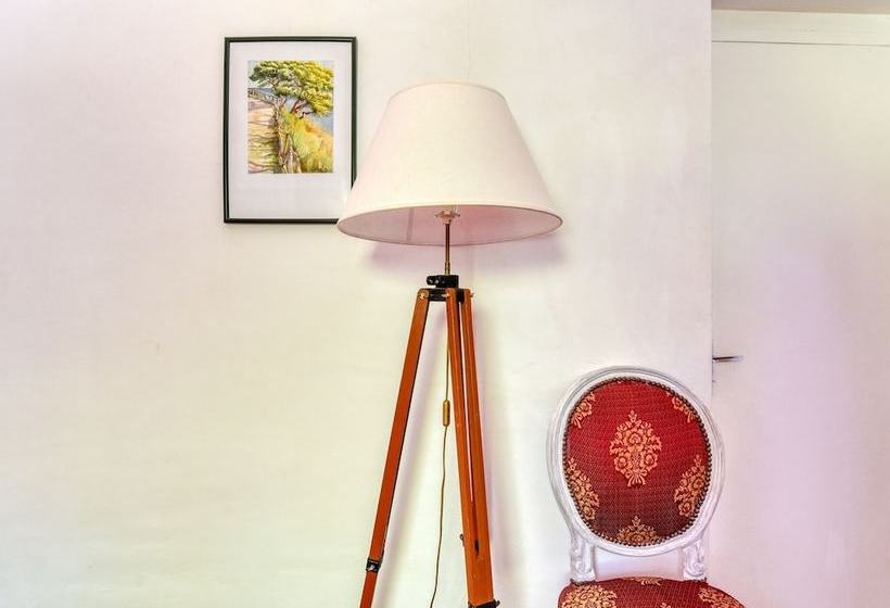 Provincial Cottage In Provence With Swimming Pool