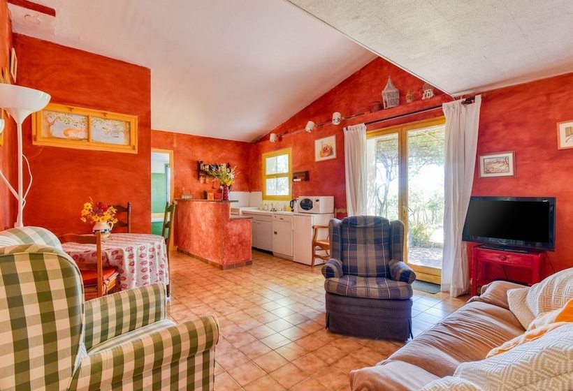 Provincial Cottage In Provence With Swimming Pool