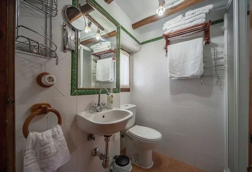 Rustic Cottage In El Padul With Swimming Pool