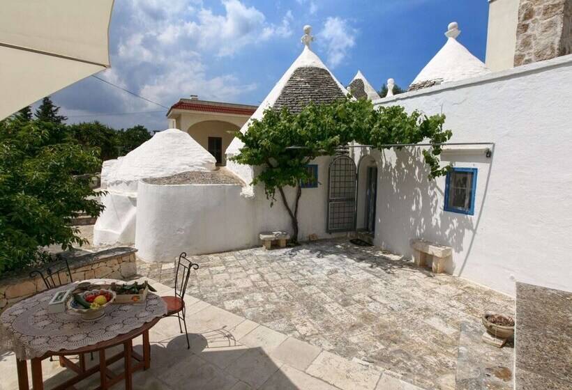 Typical Trullo With Conical Roof In Excellent Area Near Sea