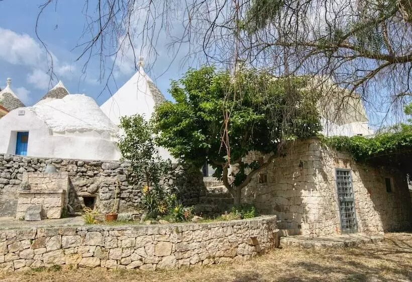 Typical Trullo With Conical Roof In Excellent Area Near Sea