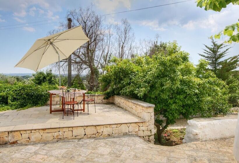 Typical Trullo With Conical Roof In Excellent Area Near Sea
