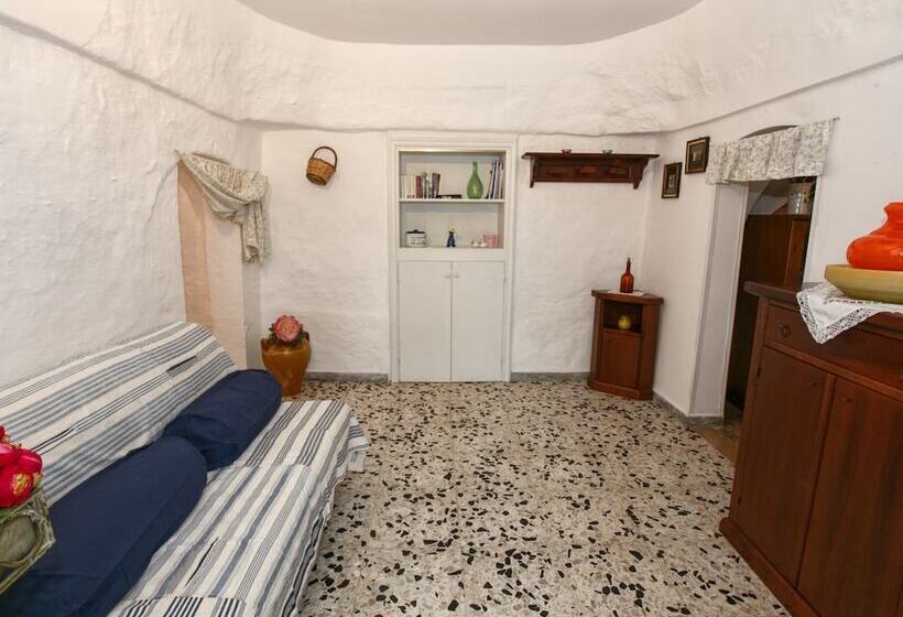 Typical Trullo With Conical Roof In Excellent Area Near Sea