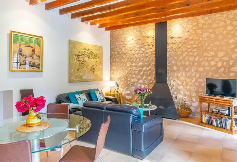 Beautiful Mallorcan Villa With Pool In Soller