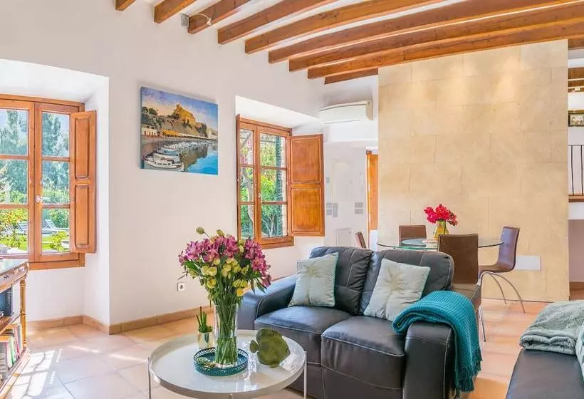 Beautiful Mallorcan Villa With Pool In Soller