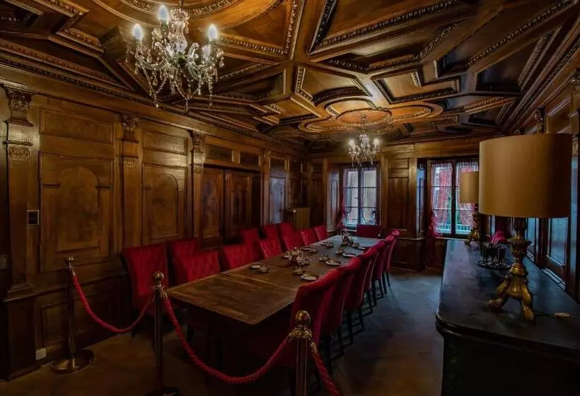 تختخواب و صبحانه Villa Pochon